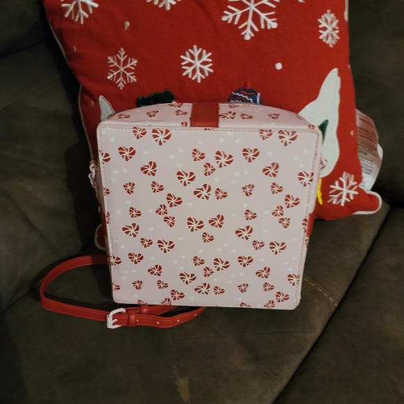 Betsey Johnson Pink and Red Bow Crossbody Bag - Picture 3 of 3